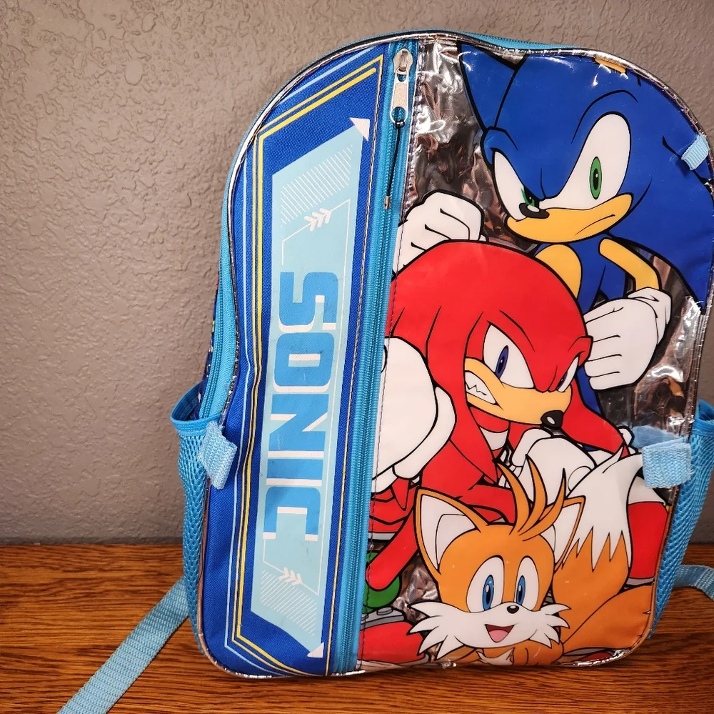 Sonic The Hedgehog features sonic